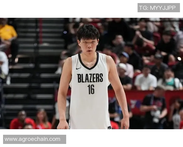 NBA官方：麦克朗代替加西亚参加新秀赛，与杨瀚森担任队友